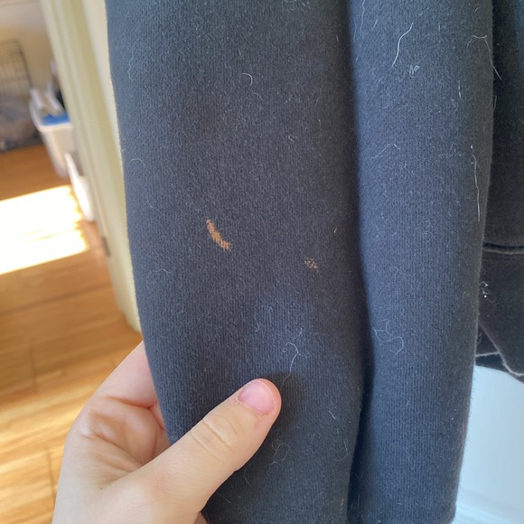 Essentials Sweatshirt - Picture 5 of 5